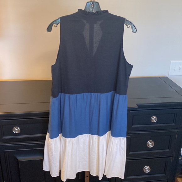Tri- Color Linen Dress - Picture 3 of 7